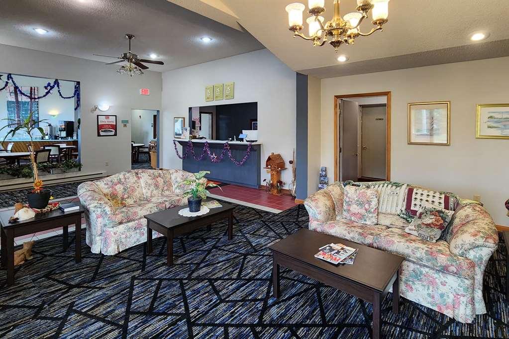 Econo Lodge Lakeshore Manistique Beltér fotó